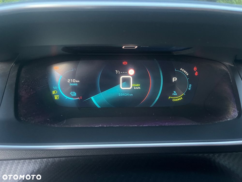Peugeot 2008 136 GT - 26