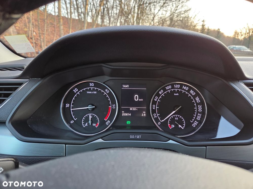 Skoda Superb 2.0 TDI Ambition - 7