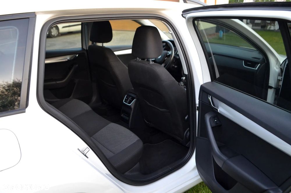 Skoda Octavia 1.6 TDI Active DSG - 6