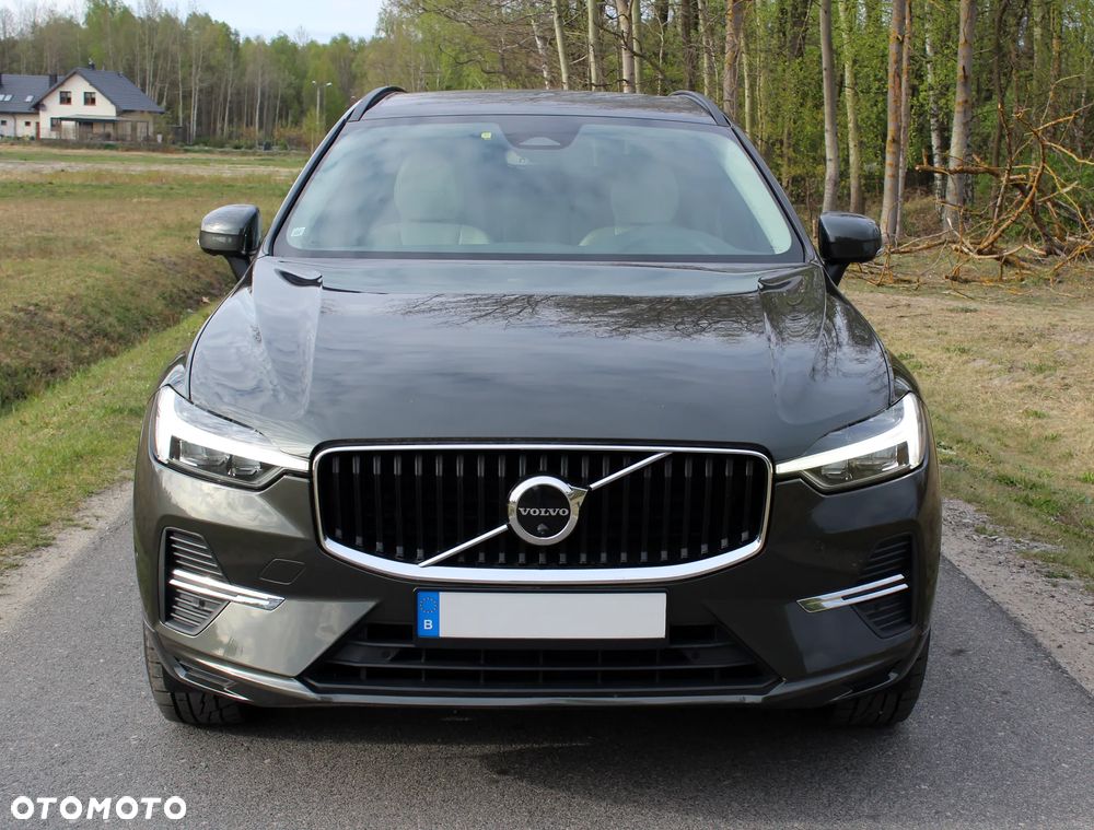 Volvo XC 60 B4 D AWD Geartronic Momentum Pro - 8