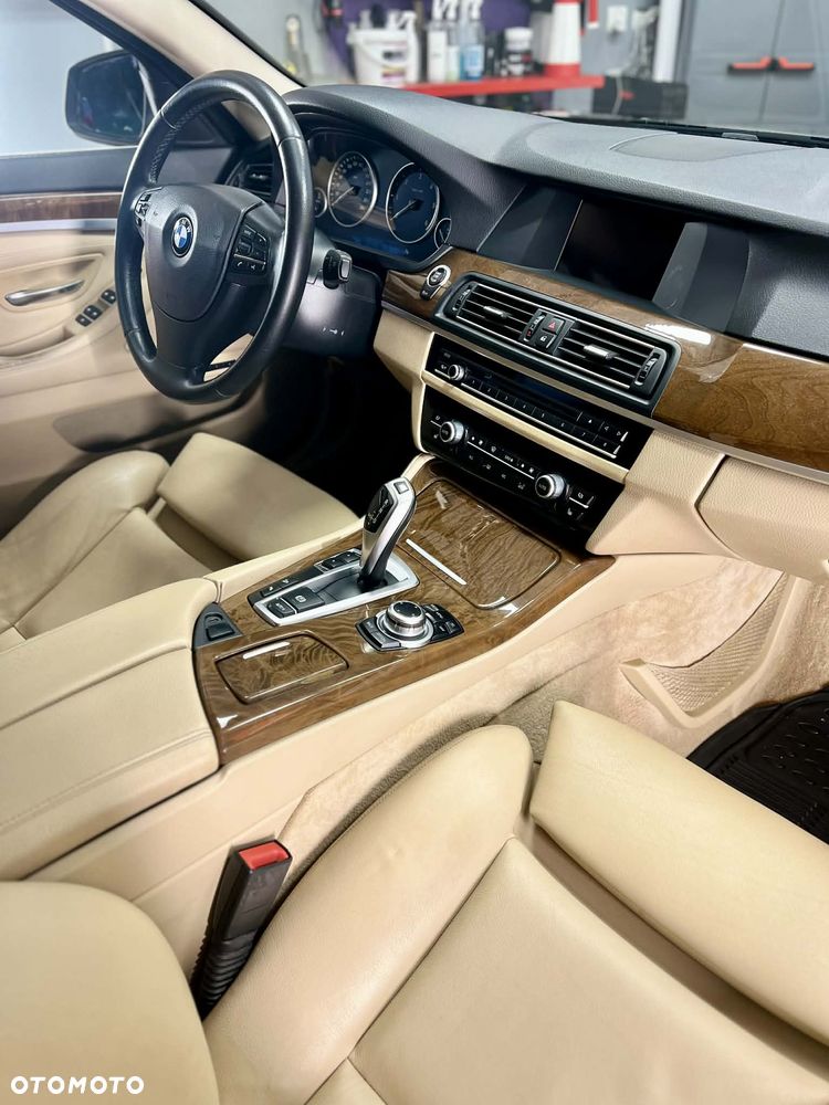 BMW Seria 5 530d xDrive Sport-Aut Modern Line - 9