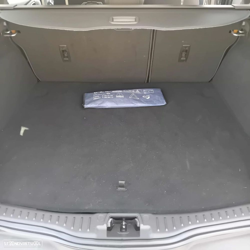 Ford Focus 1.5 TDCi ECOBlue Titanium - 19