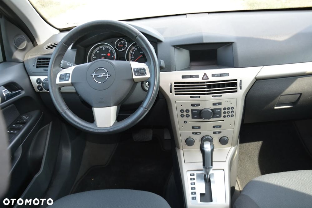 Opel Astra III 1.9 CDTI Enjoy - 9