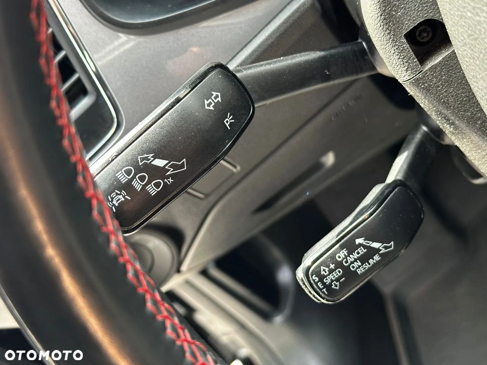 Seat Leon 2.0 TDI FR Black S&S DSG - 10