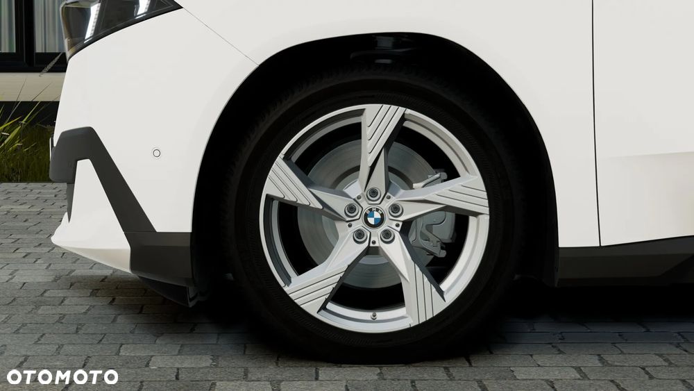 BMW iX3 - 11