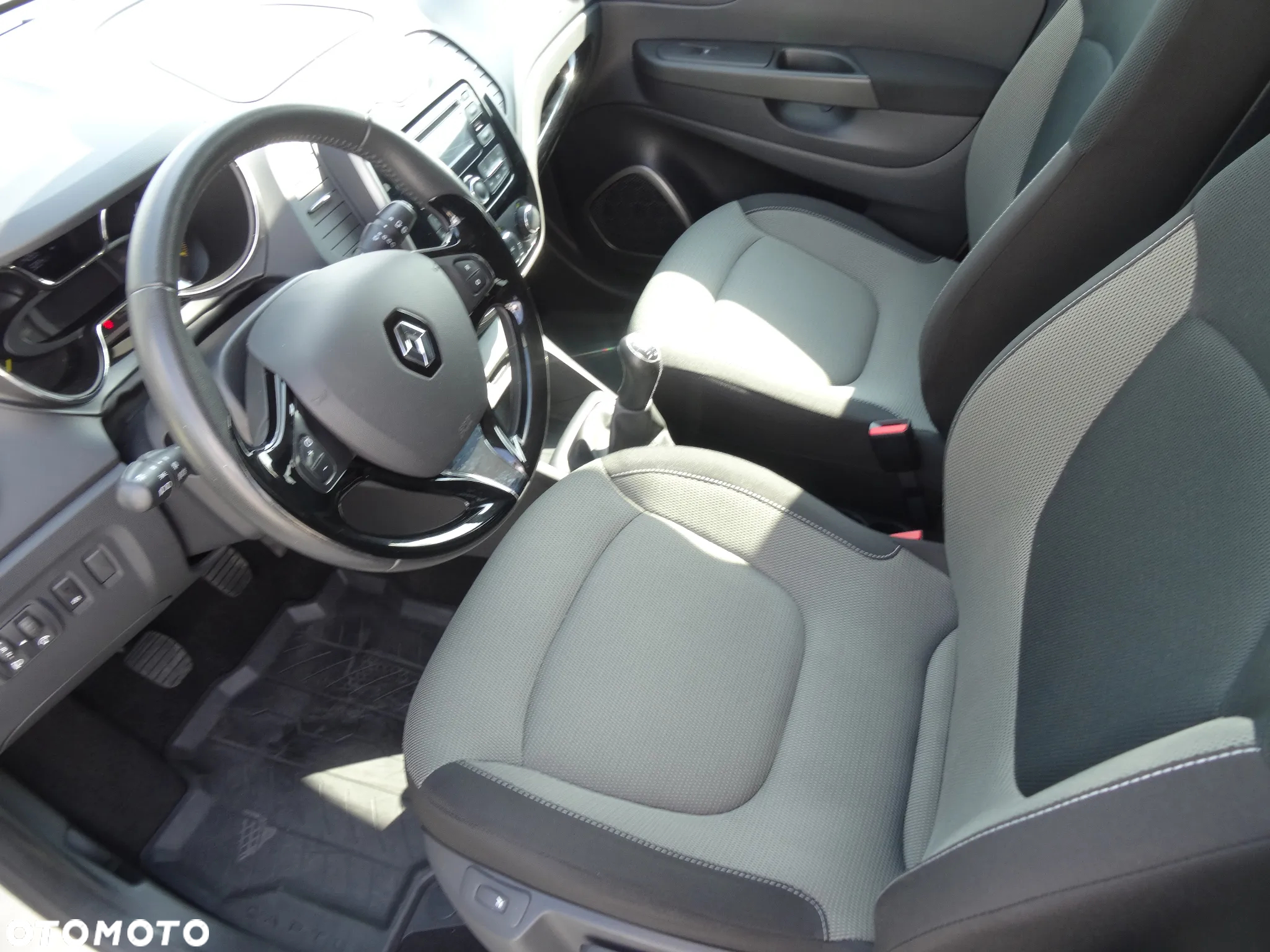 Renault Captur (ENERGY) TCe 90 INTENS - 11