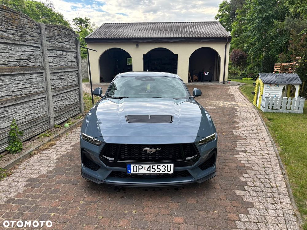 Ford Mustang - 4