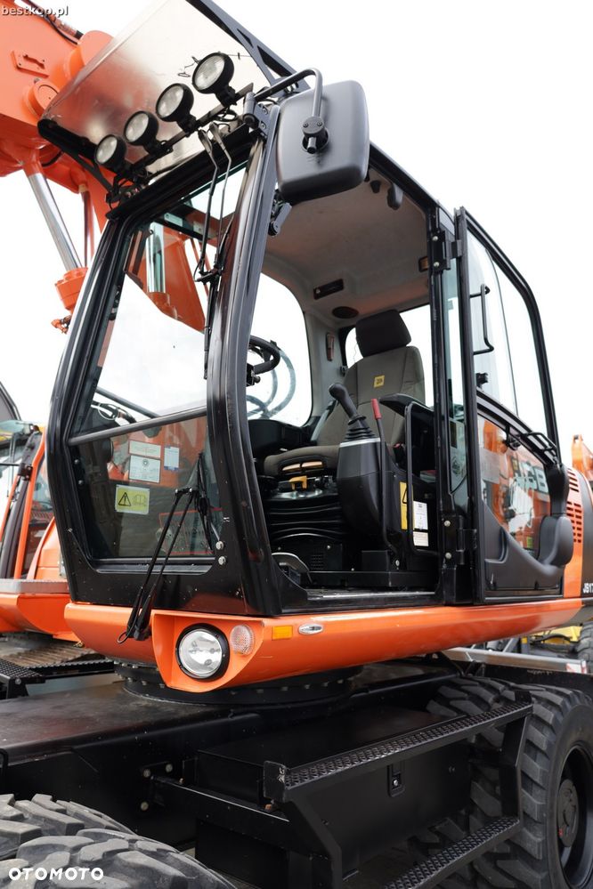 JCB JS175W - 24