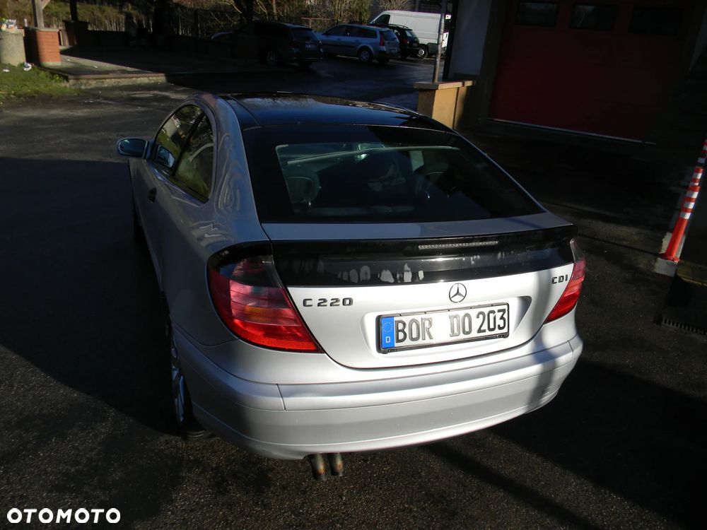 Mercedes-Benz C-Class 2003 photo 5