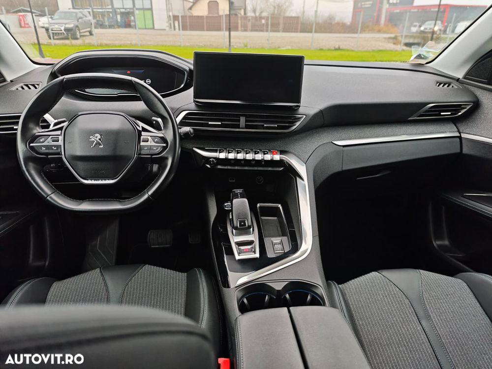 Peugeot 3008 1.2 PureTech Turbo S&S EAT8 Allure - 14