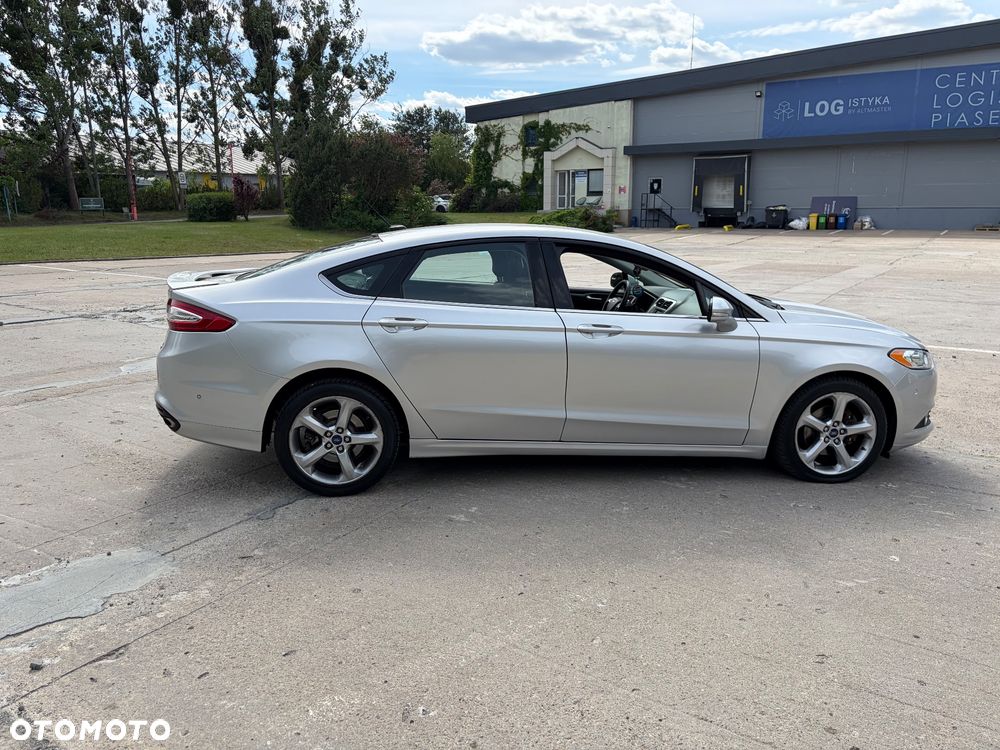 Ford Fusion - 1