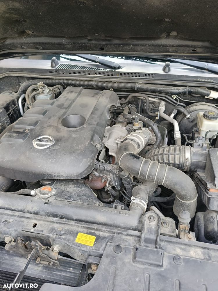 Nissan Pathfinder - 1
