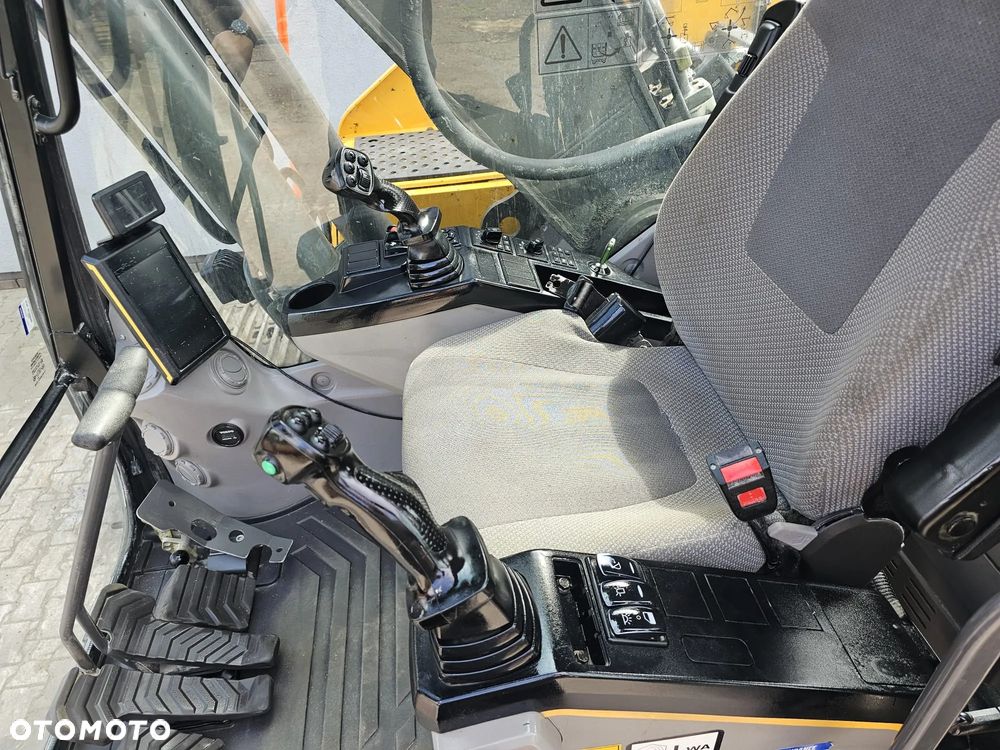 Volvo EC220EL - 10