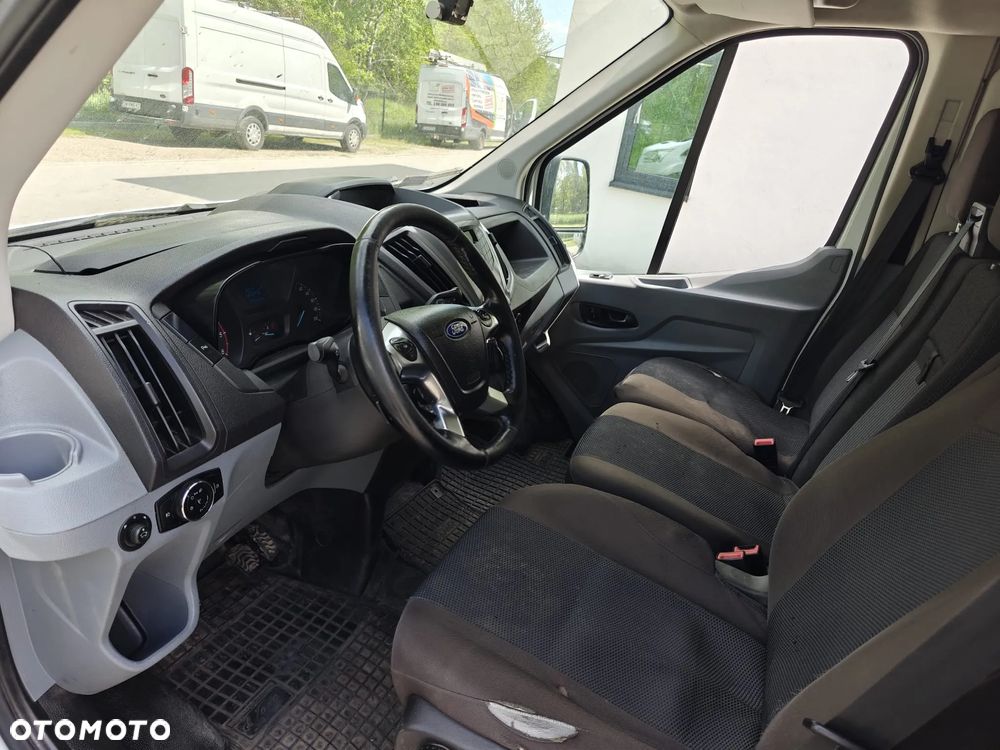 Ford Transit - 12