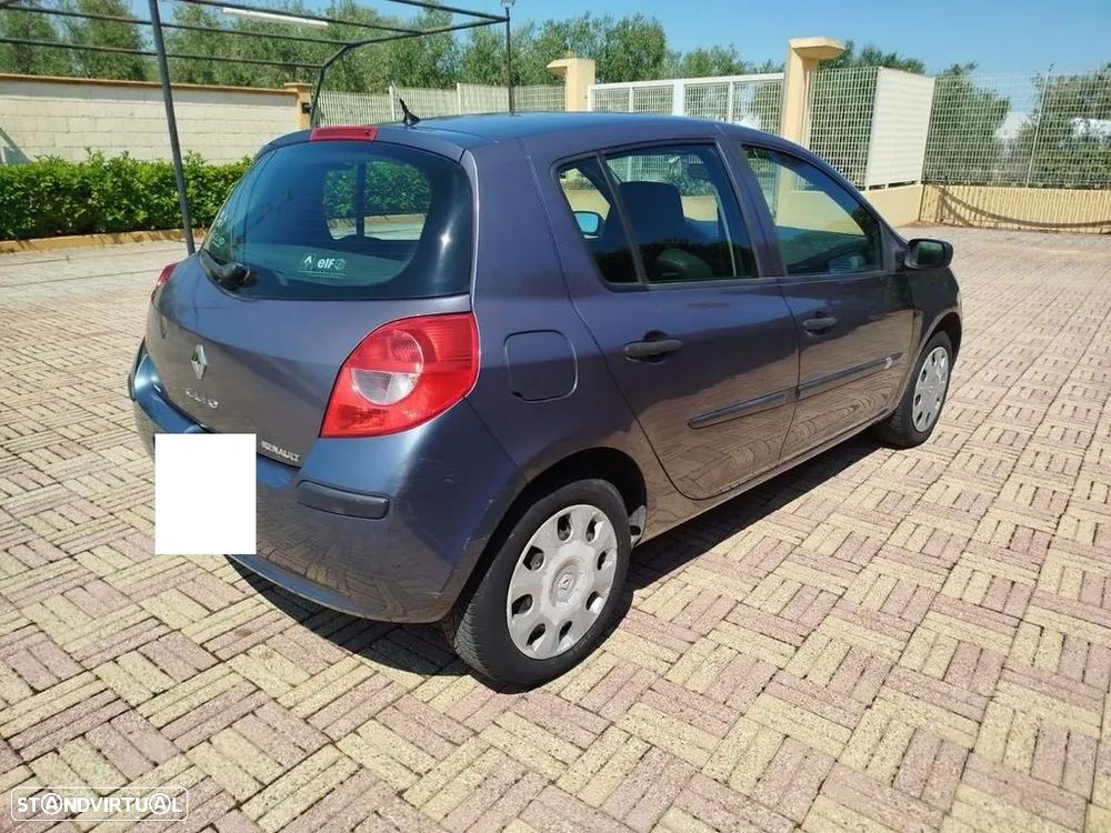 Renault Clio 1.2 16V Confort - 4