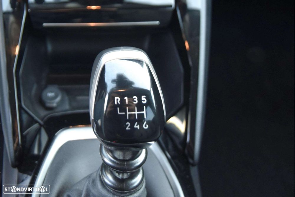 Peugeot 208 1.2 PureTech Allure - 16