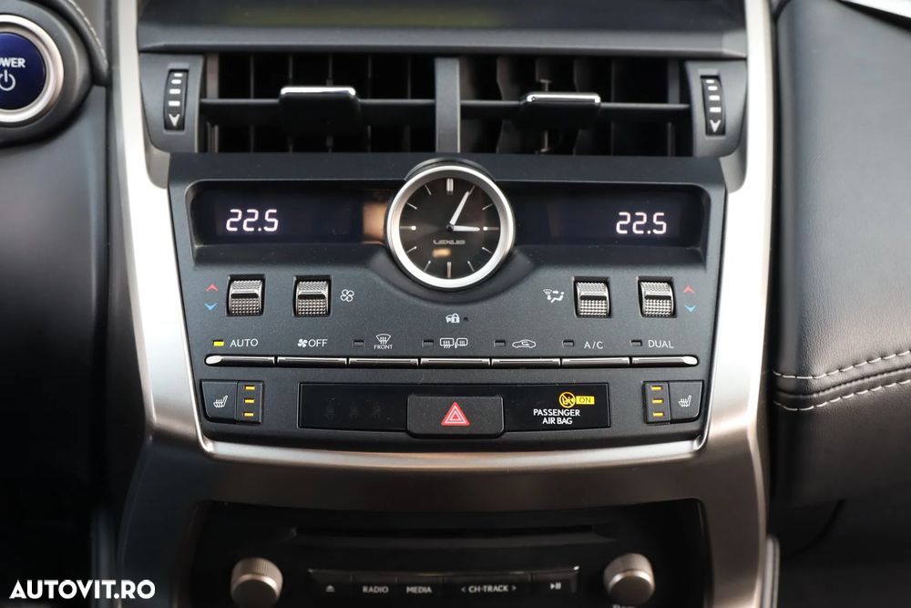 Lexus Seria NX 300h AWD Executive Plus - 25