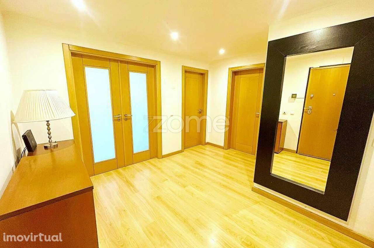 Apartamento T2 em Condomínio - Grande imagem: 2/8