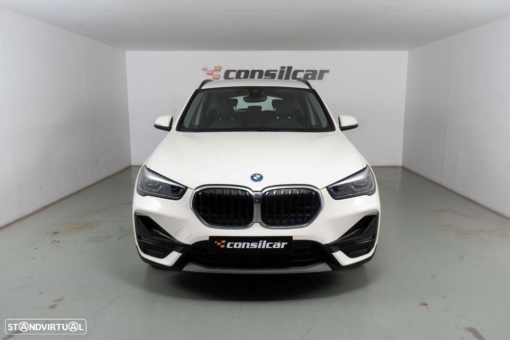 BMW X1 25 e xDrive Corporate Edition - 3