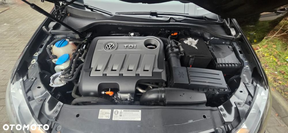Volkswagen Golf 2.0 TDI DPF Style - 37