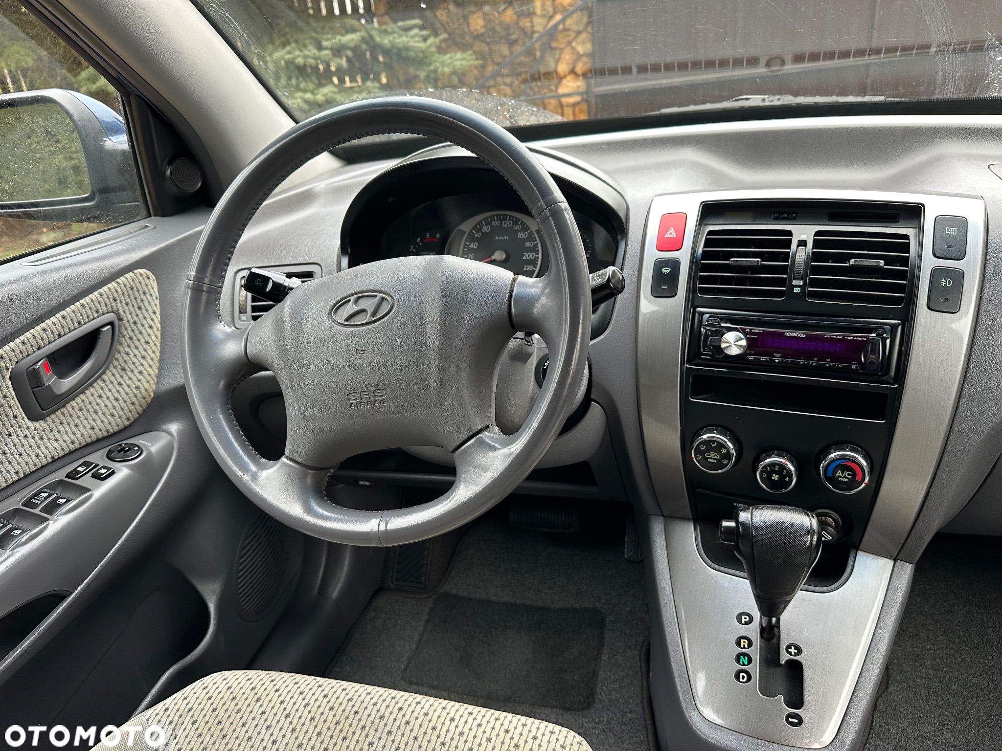 Hyundai Tucson 2.0 CRDi Elegance + - 22