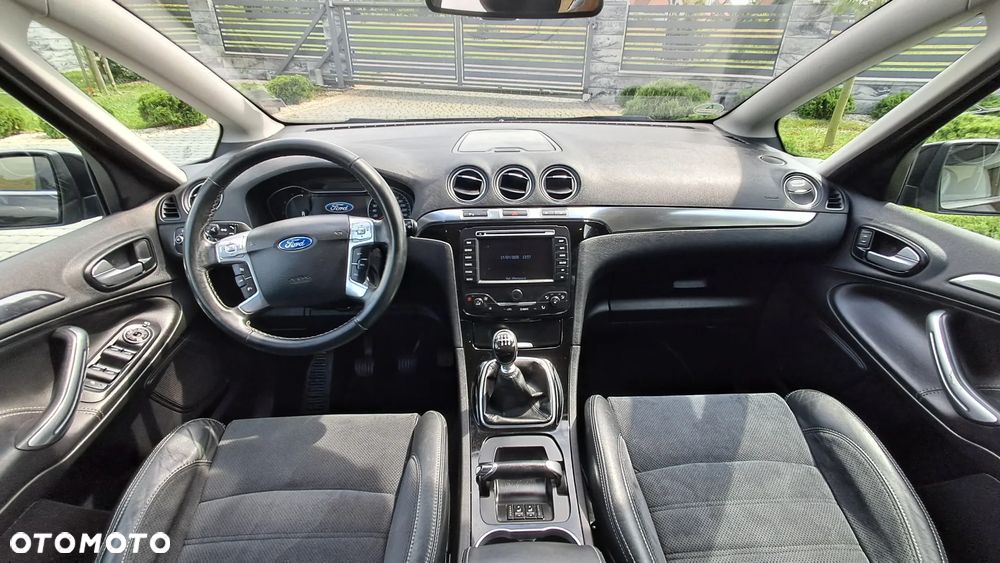 Ford S-Max - 9