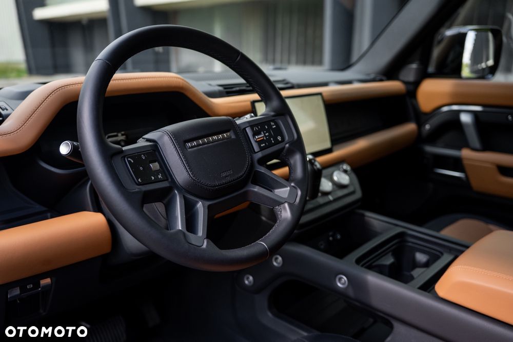 Land Rover Defender - 18