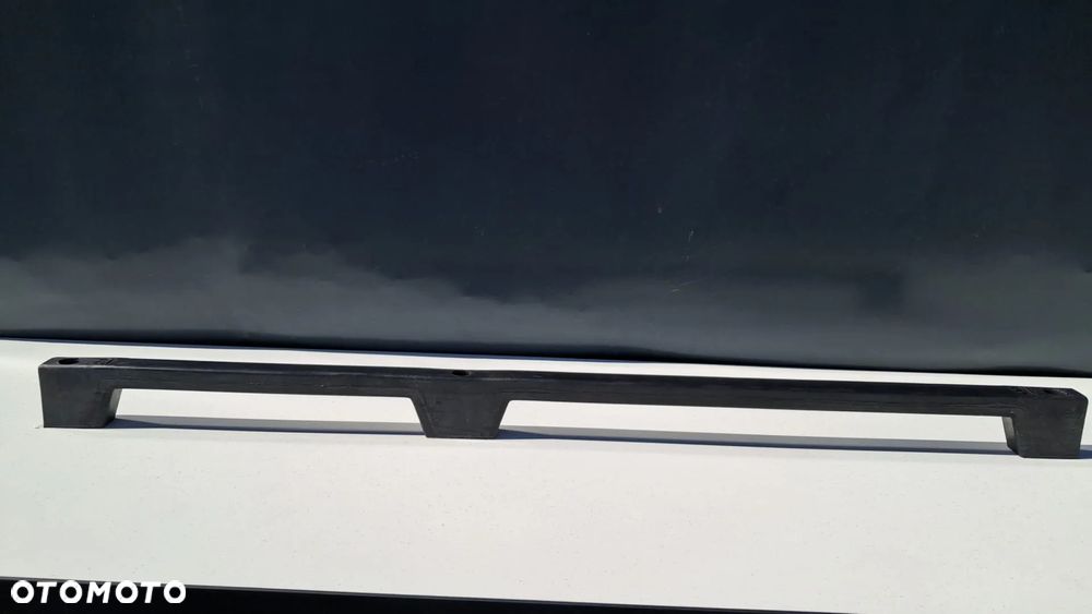 UCHWYT GUMOWY TYŁ CHŁODNI KRONE NOWY - 1