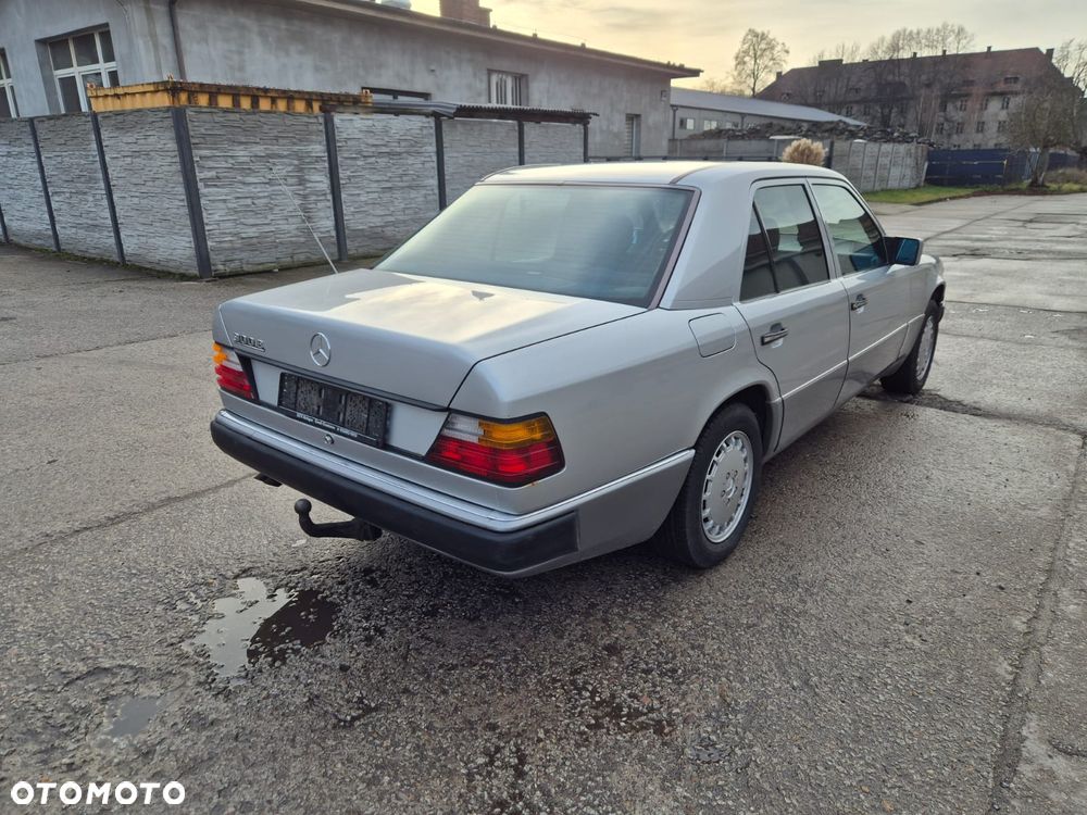 Mercedes-Benz W124 (1984-1993) - 8