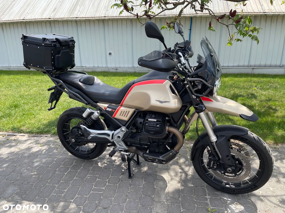 Moto Guzzi V85 - 3