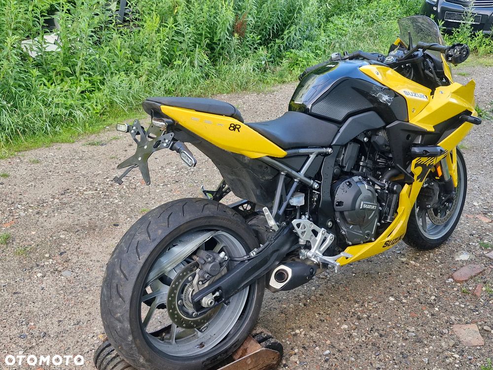 Suzuki GSX - 4