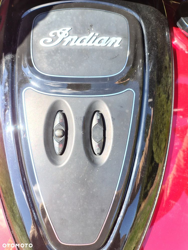 Indian Roadmaster - 9