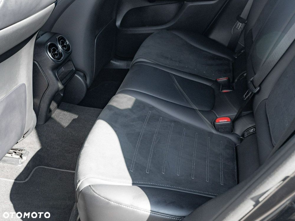 Mercedes-Benz GLC - 25