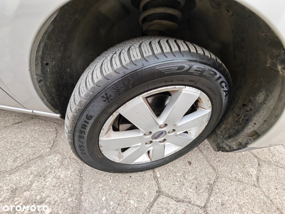 Ford Mondeo 1.8 Ghia X - 23