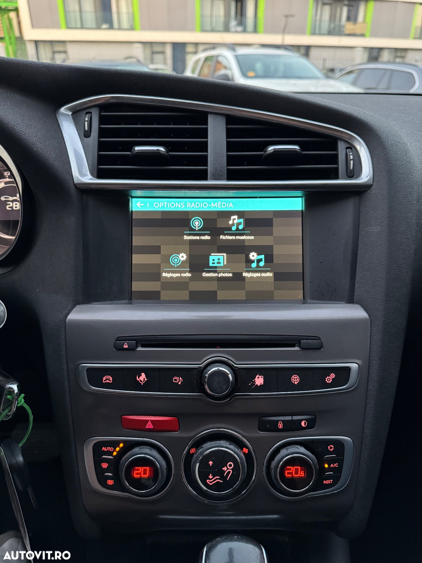 Citroën C4 BlueHDi 120 Stop&Start EAT6 Shine - 24