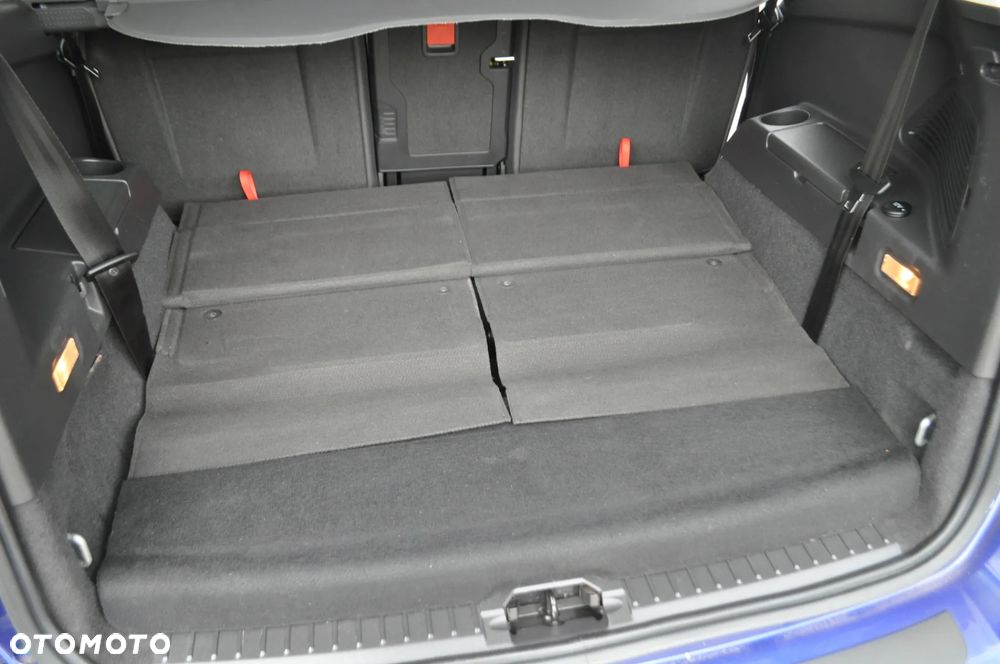 Ford Grand C-MAX - 37