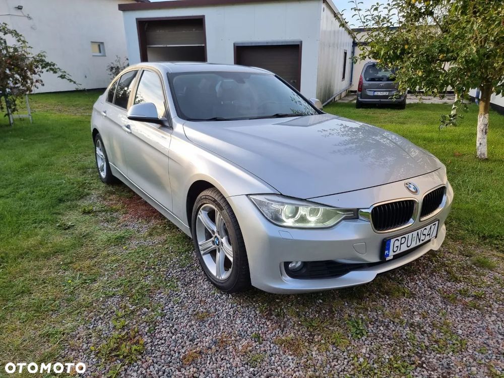 BMW Seria 3 328i xDrive - 18