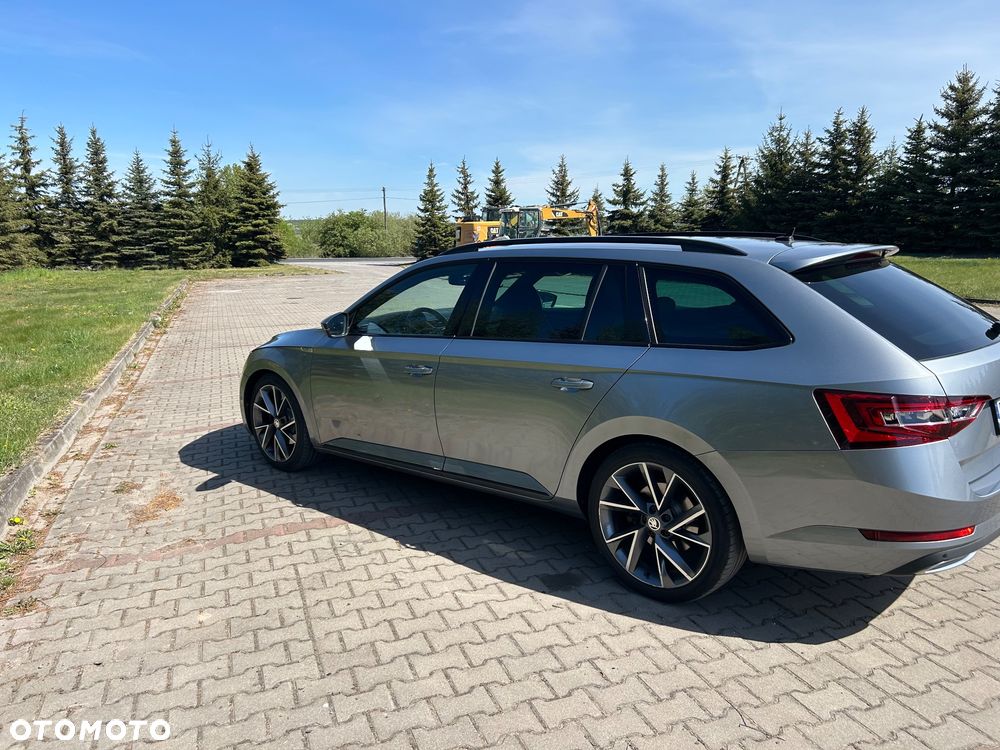 Skoda Superb 2.0 TDI DSG Sportline - 14