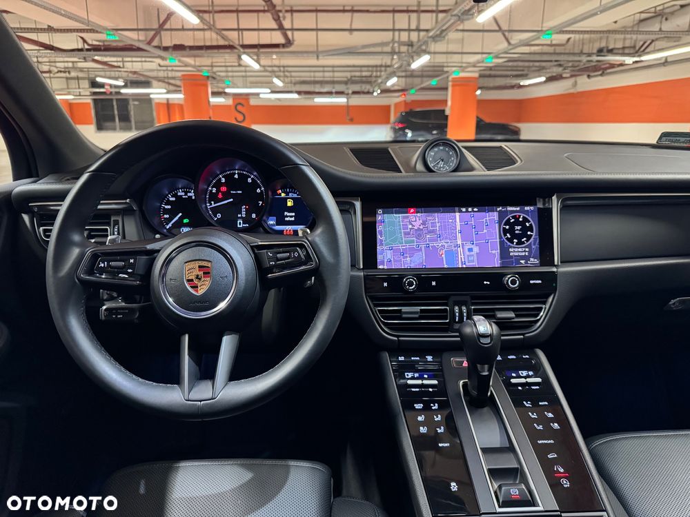 Porsche Macan Standard - 12