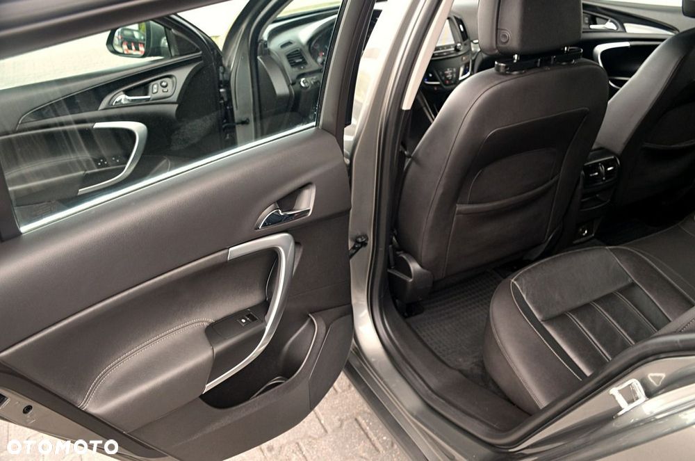 Opel Insignia - 15