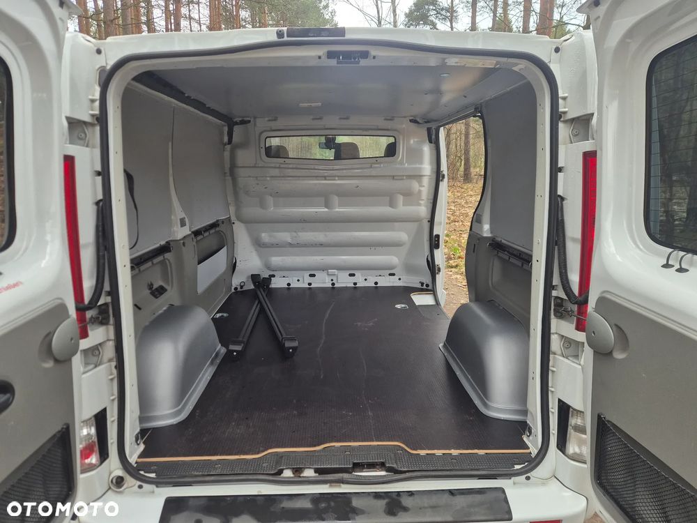 Opel Vivaro - 14