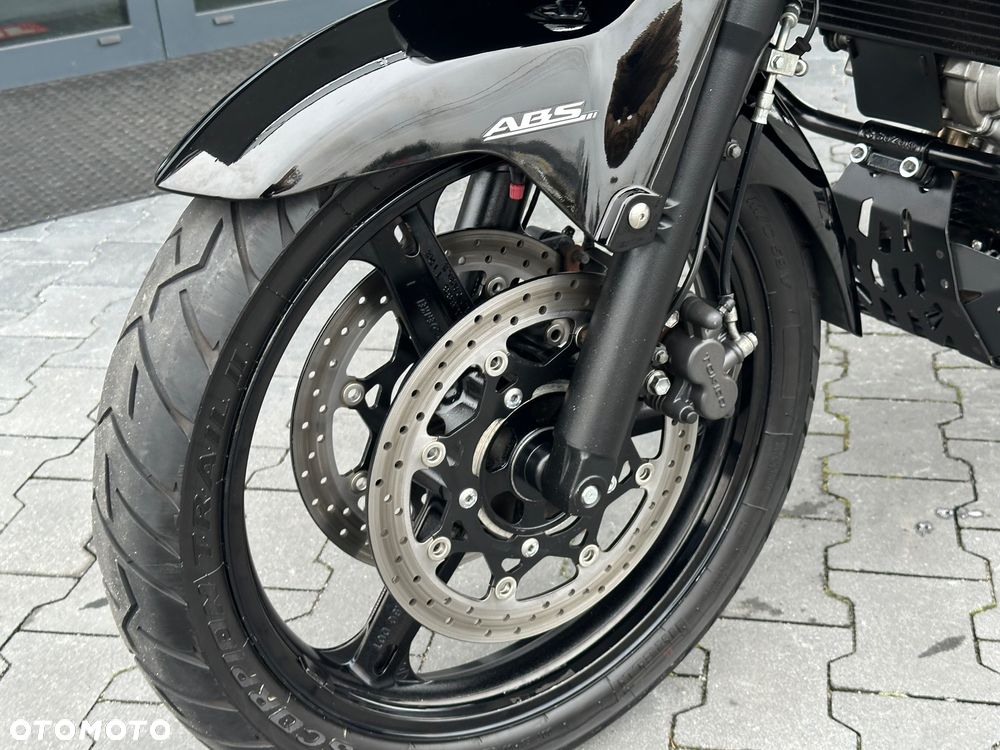 Suzuki V-STROM - 38