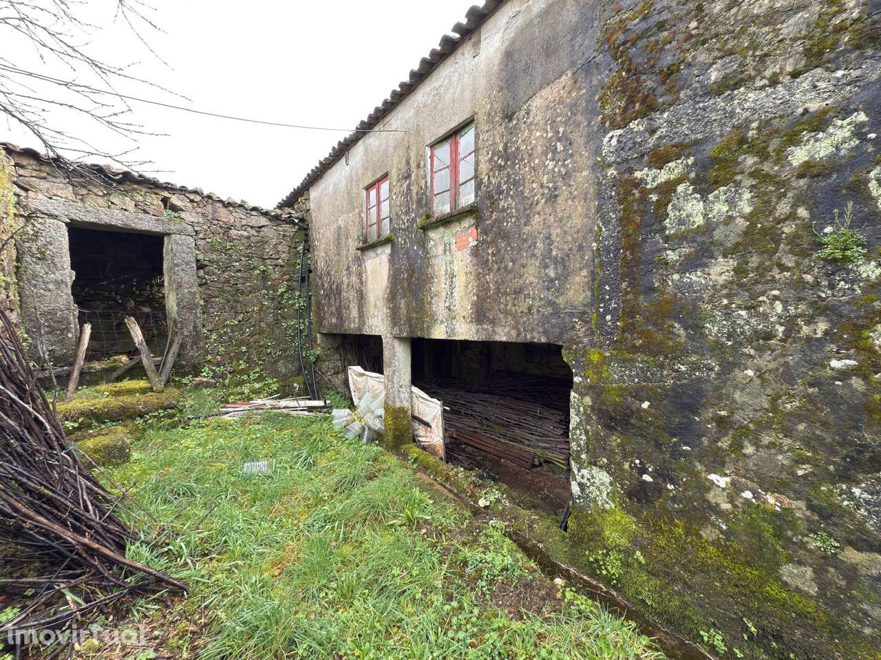 Moradia para Restaurar T2 Venda em Ribeira do Neiva,Vila Verde - Grande imagem: 2/17