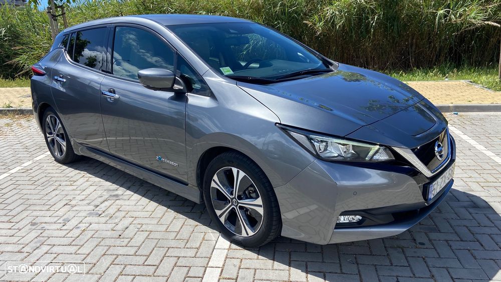 Nissan Leaf Tekna Two Tone - 2