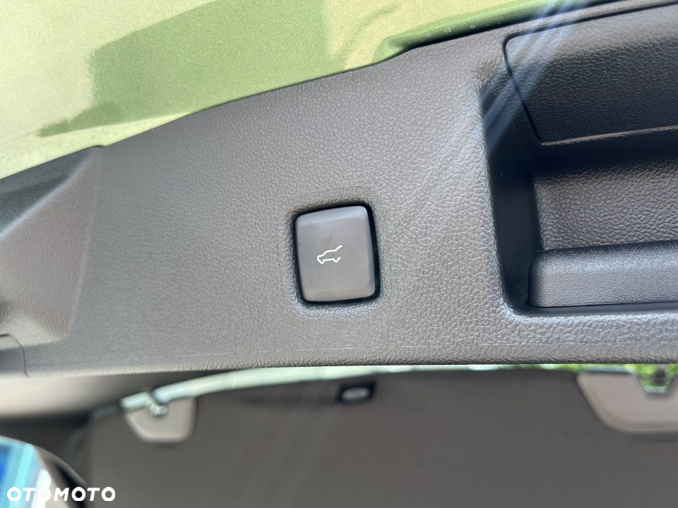 Ford Kuga - 10