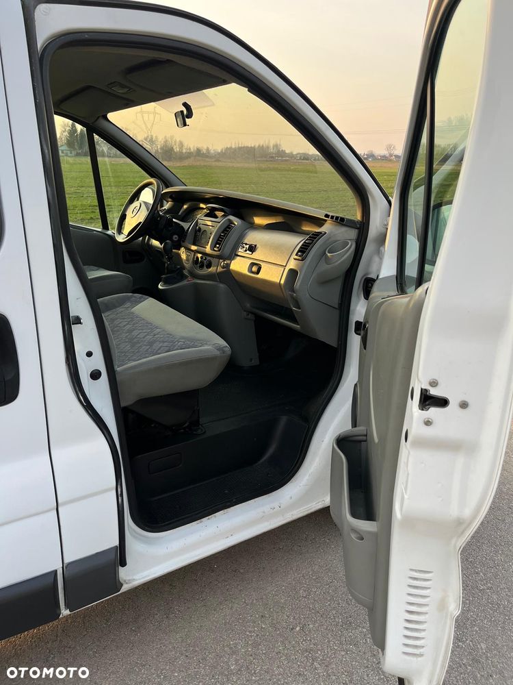Opel Vivaro - 22