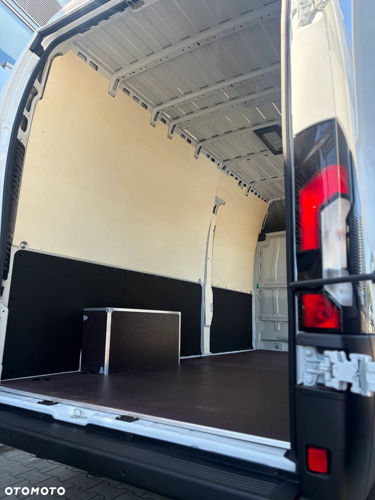 Toyota Proace MAX - 13