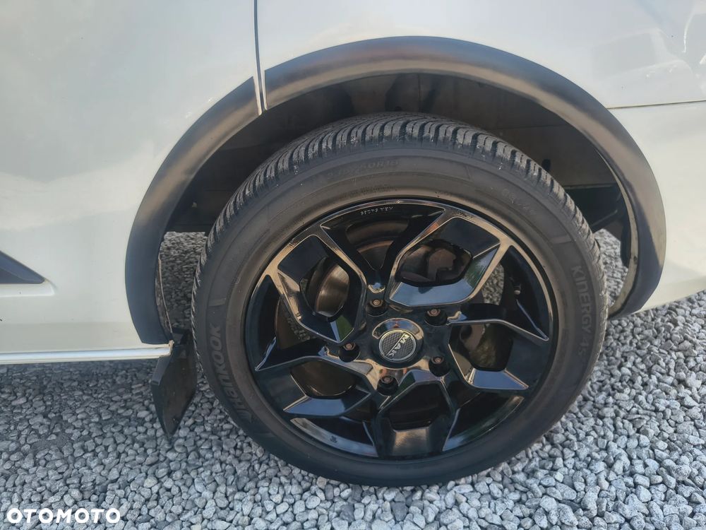 Ford Custom - 15
