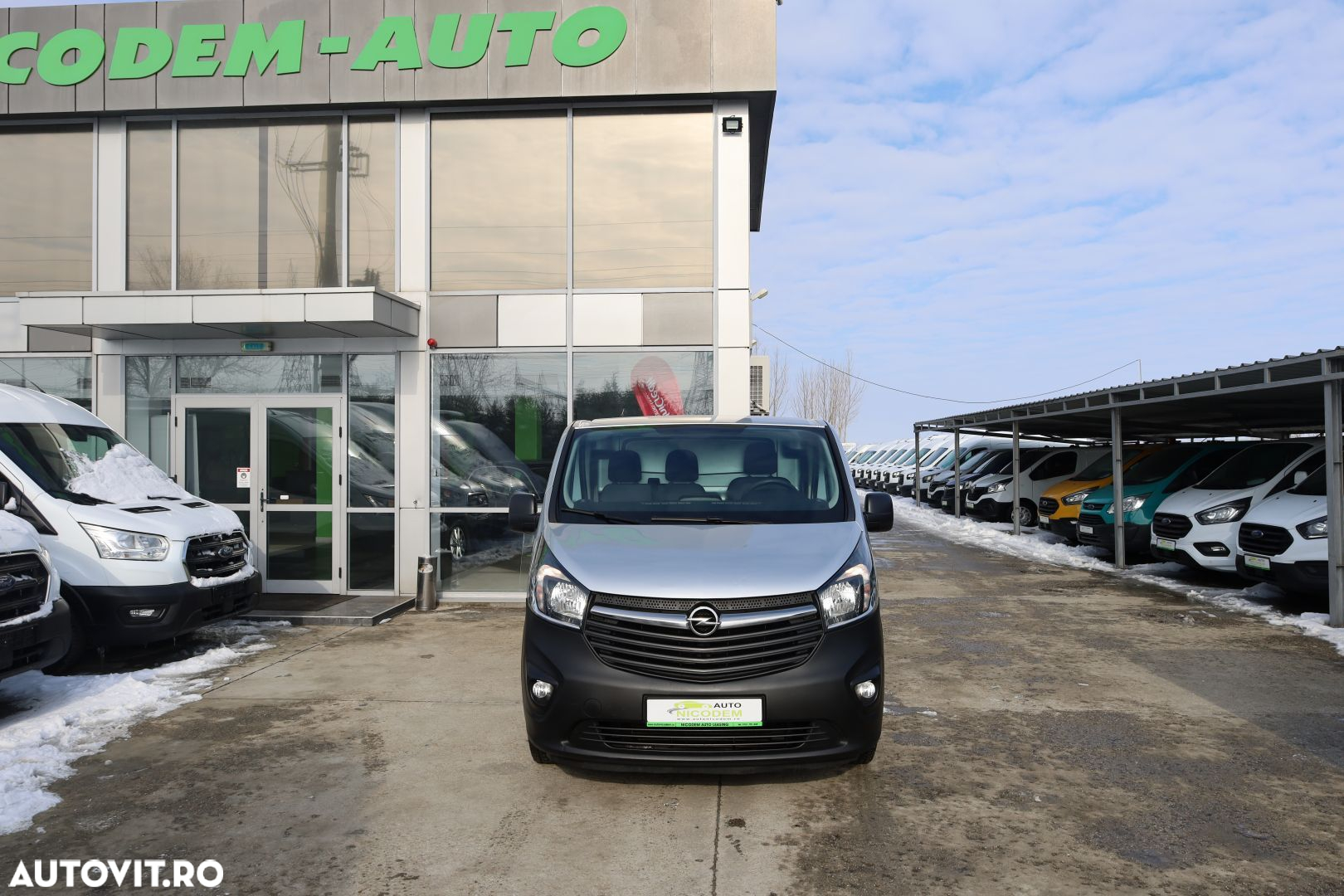 Opel Vivaro - 10