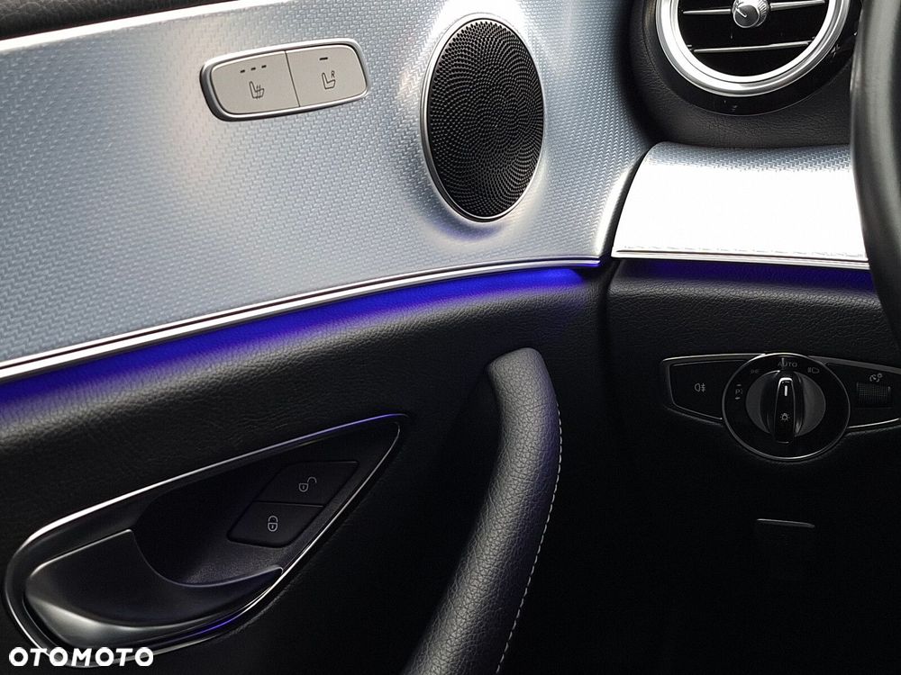 Mercedes-Benz Klasa E - 24